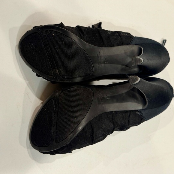 Nine west peep toe semi sheer frill/ ruffle heels ❤️ - Picture 6 of 7